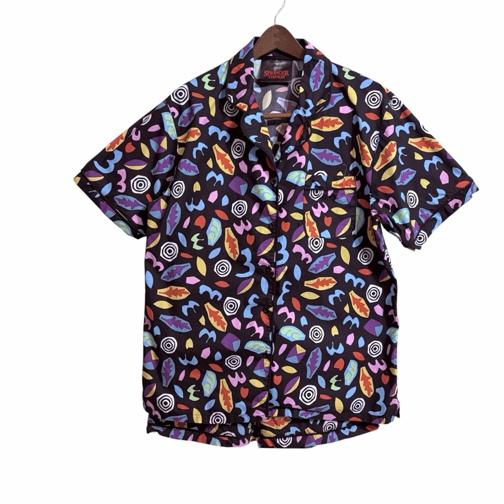 Stranger Things Womens Exclusive Seven Abstract Pajama Shorts Set M Black Retro